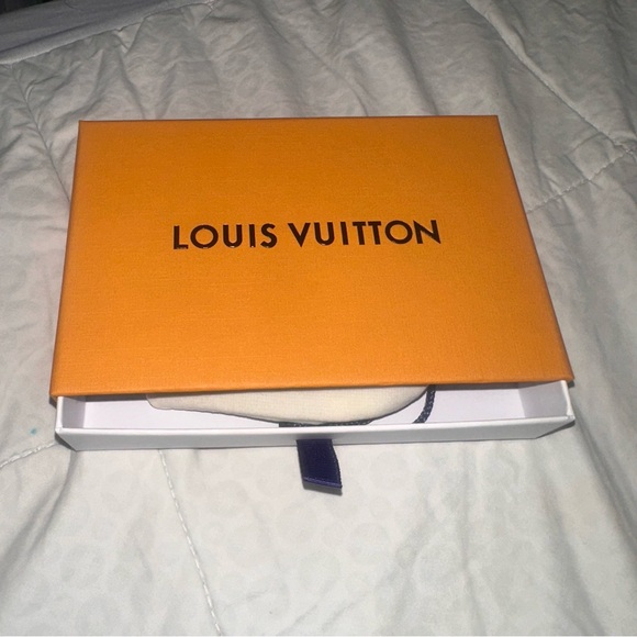 Louis Vuitton Black Space Bracelet - Picture 4 of 6